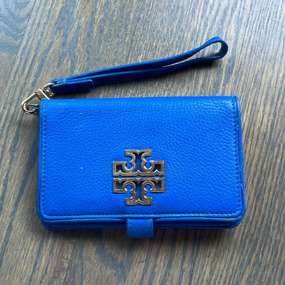 Women’s Tory Burch Blue Pebble Grain Leather Wallet/Wristlet